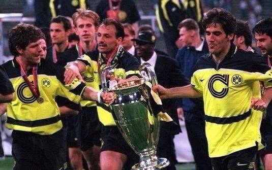 第一次晋级欧冠决赛就夺冠的球队有那些？