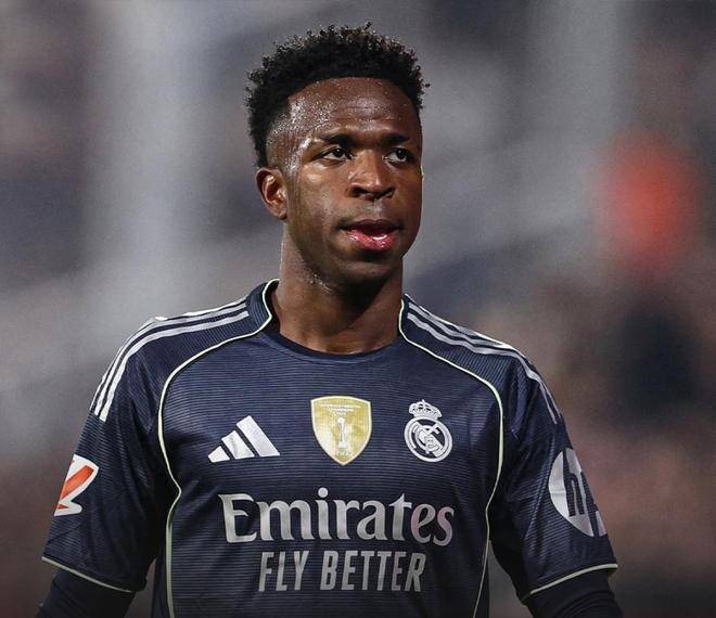 随着皇马1-1爆冷+贝蒂斯2-0！西甲榜首不易主：姆巴佩2场5球没用